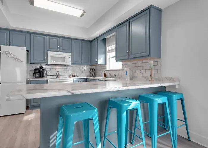 Beachfront 10br Oasis W Private Pool Sleeps 24