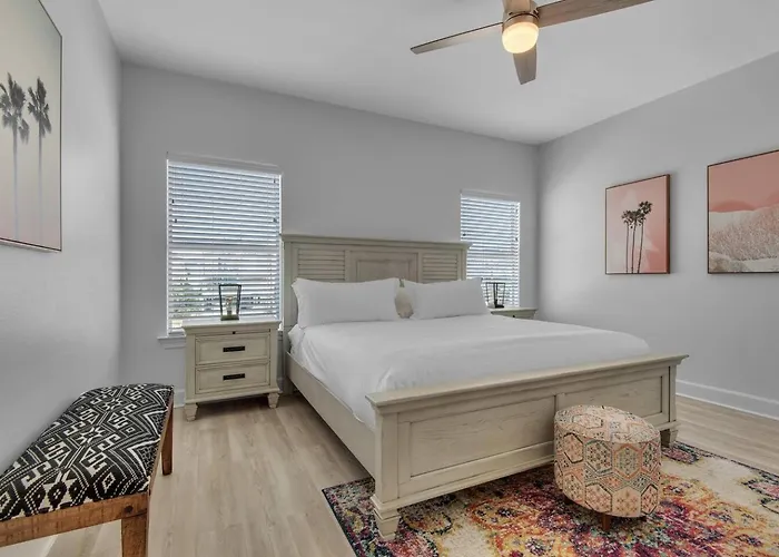 Apartment Beachfront 10br Oasis W Private Pool Sleeps 24 Gulf Shores