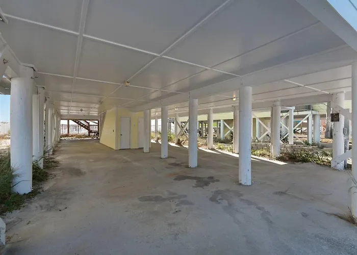Beachfront 10br Oasis W Private Pool Sleeps 24 * Gulf Shores