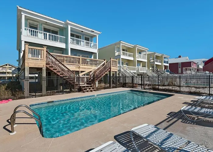 Beachfront 10br Oasis W Private Pool Sleeps 24 * Gulf Shores